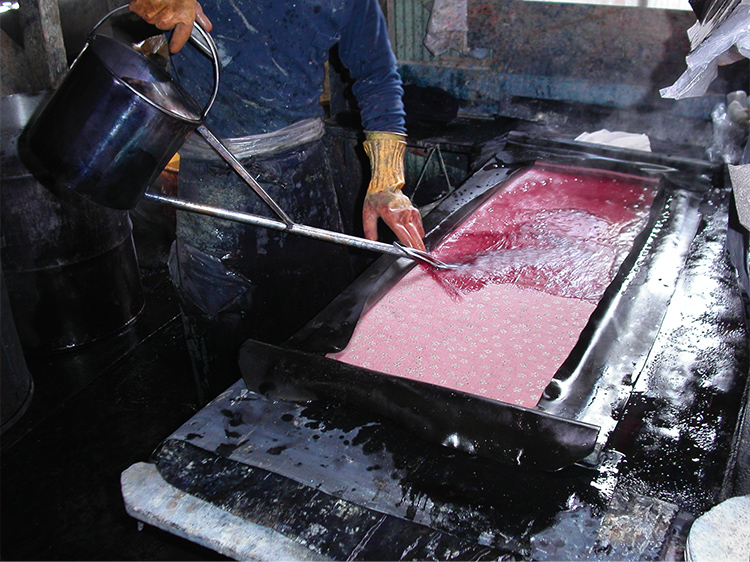 てぬぐいの製造工程（注染）